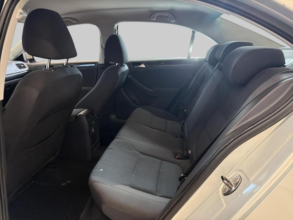 VOLKSWAGEN Jetta 2013