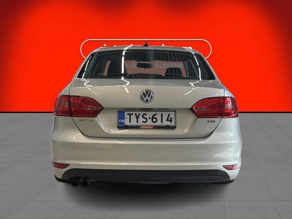 VOLKSWAGEN Jetta 2013