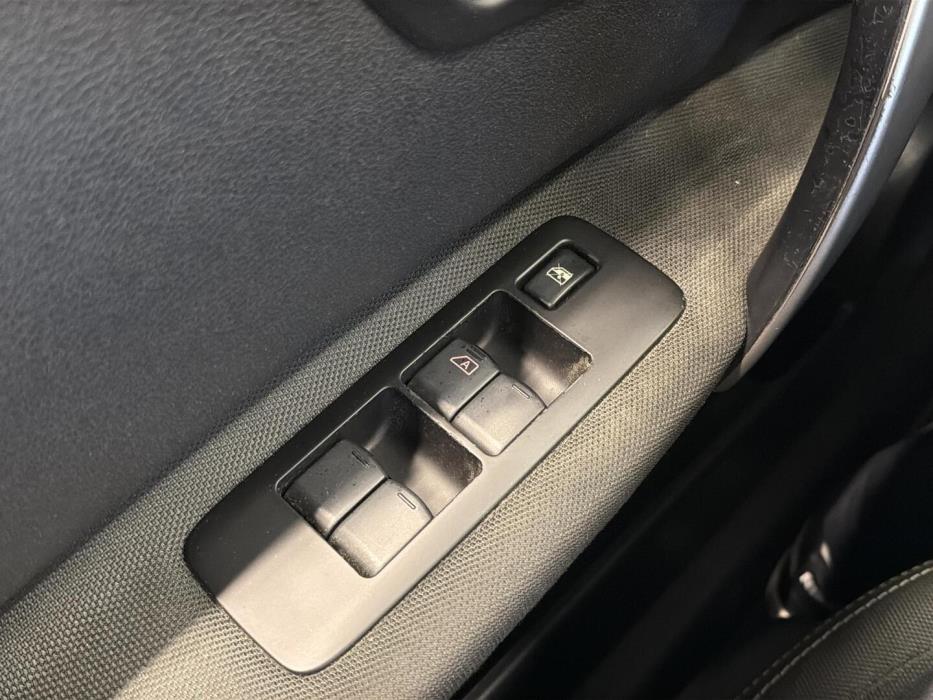 NISSAN Qashqai 2012