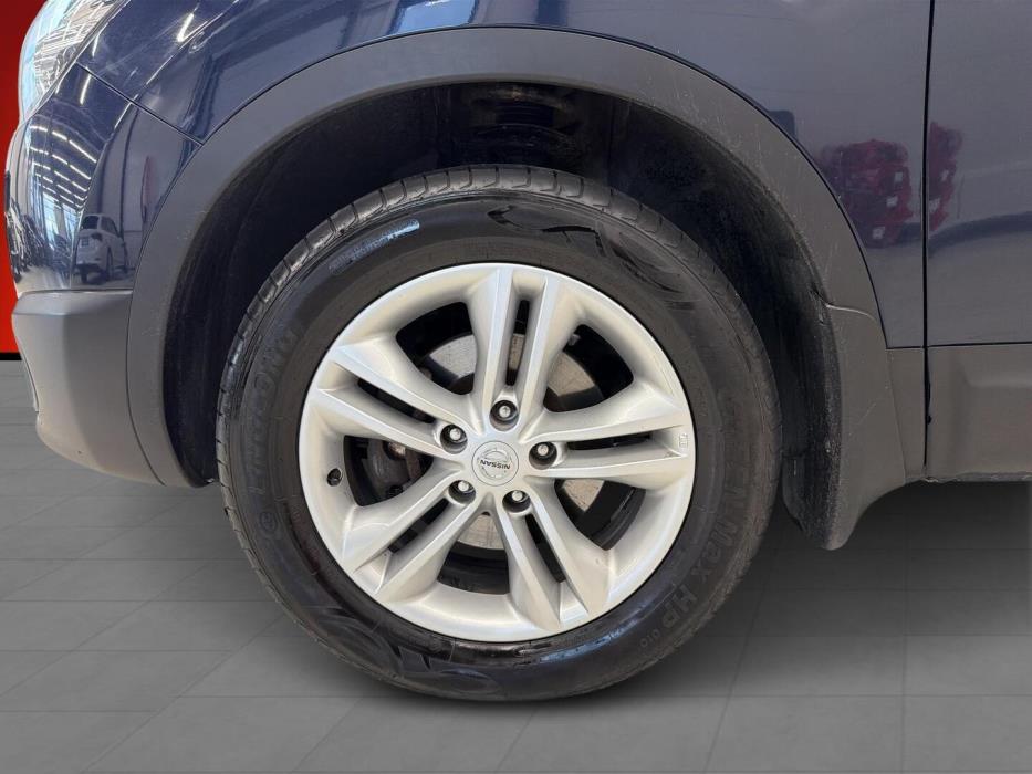NISSAN Qashqai 2012