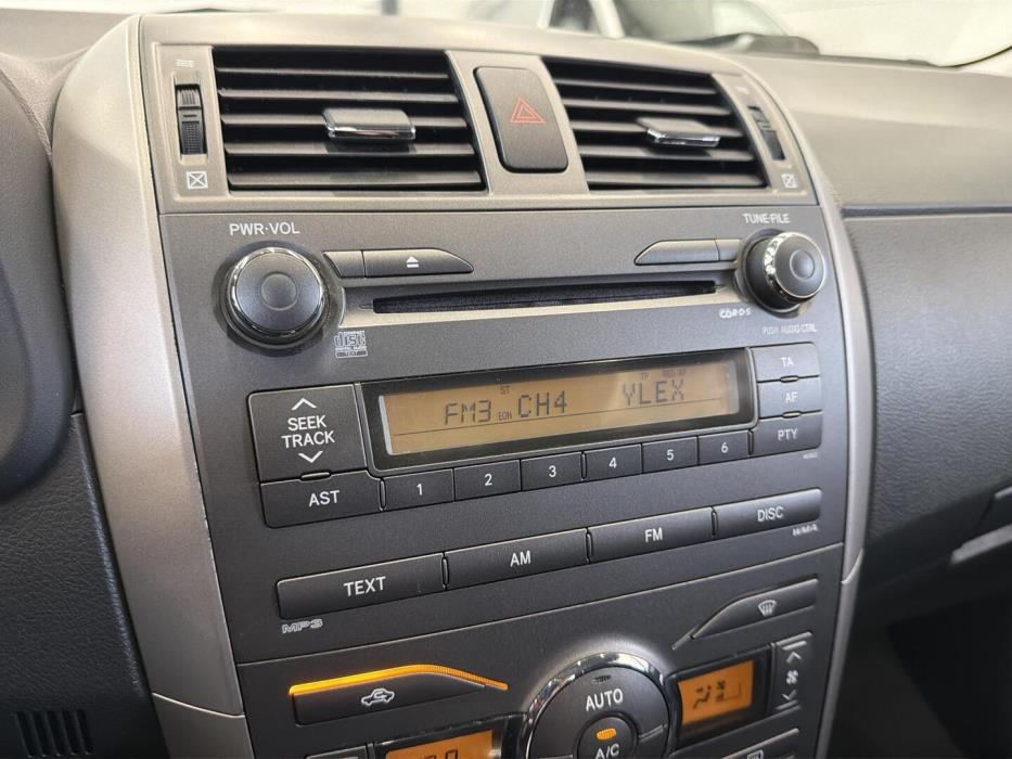 TOYOTA Corolla 2010
