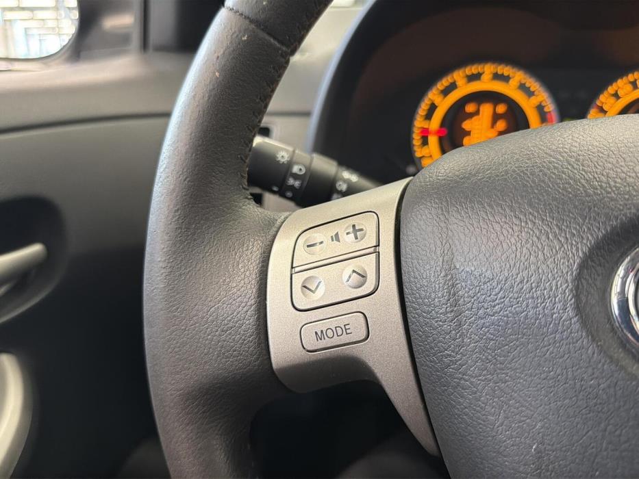 TOYOTA Corolla 2010