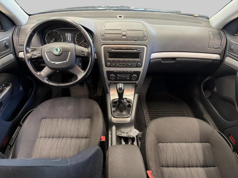 SKODA Octavia 2012