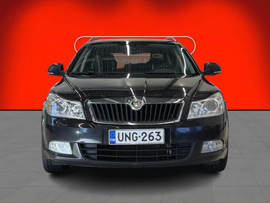 SKODA Octavia 2012