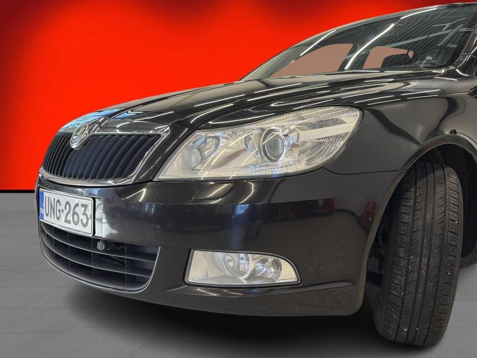 SKODA Octavia 2012