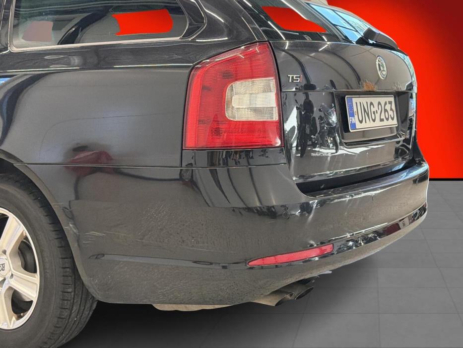 SKODA Octavia 2012