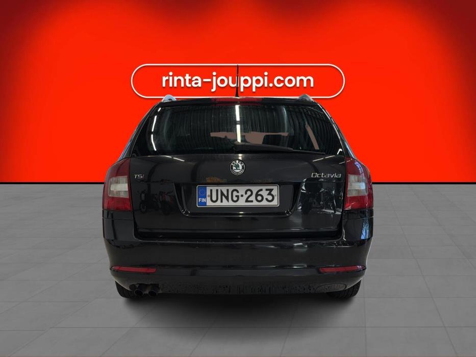 SKODA Octavia 2012