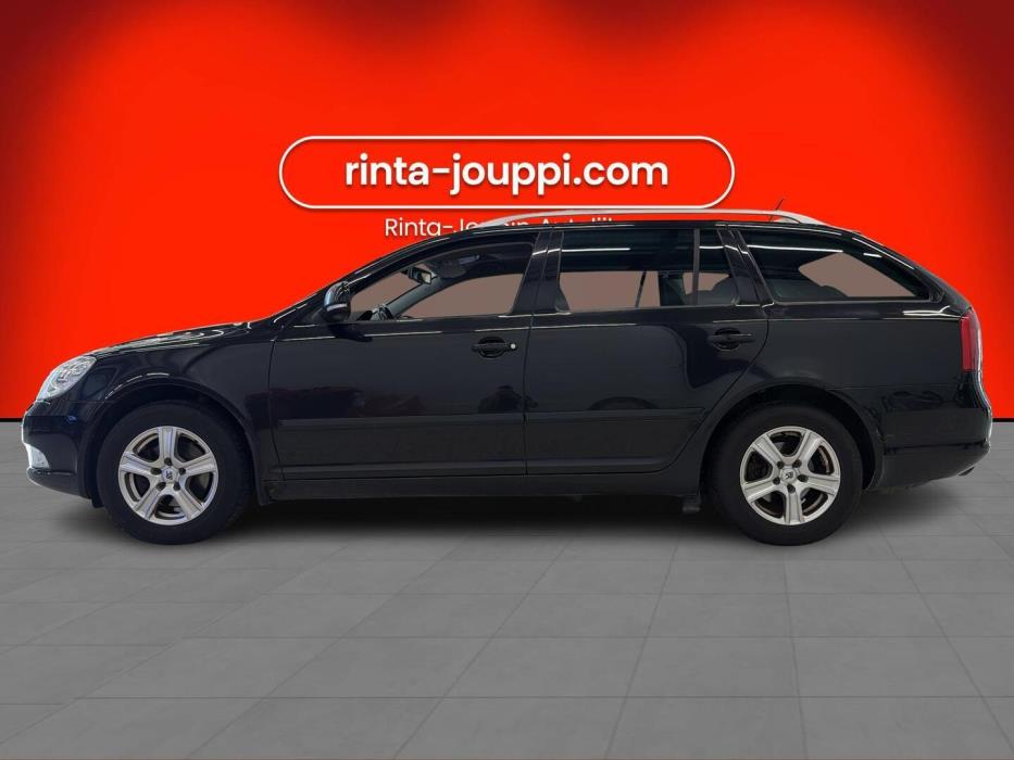 SKODA Octavia 2012