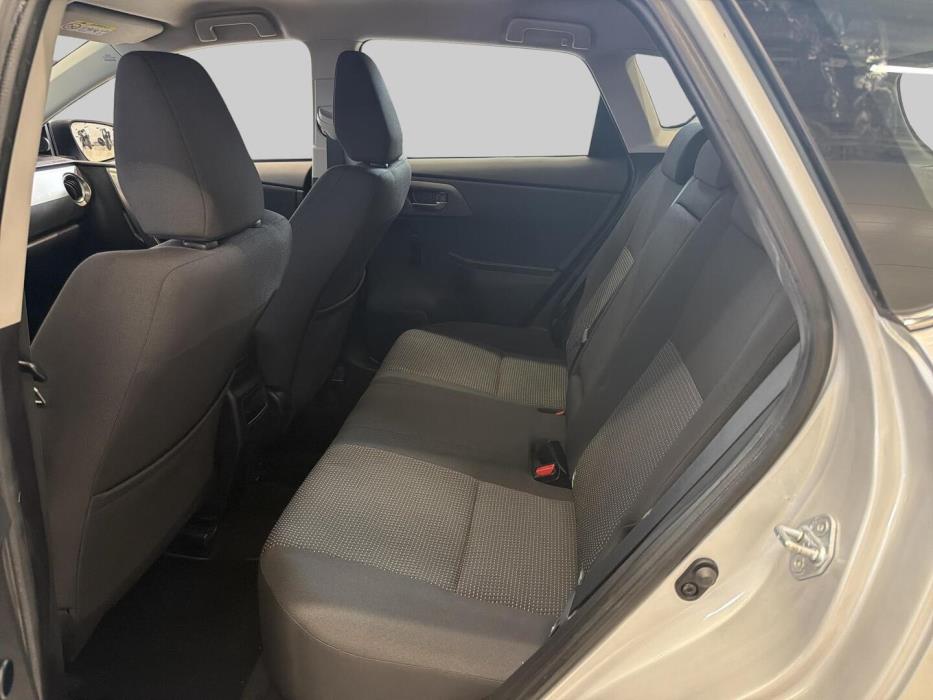 TOYOTA Auris 2013