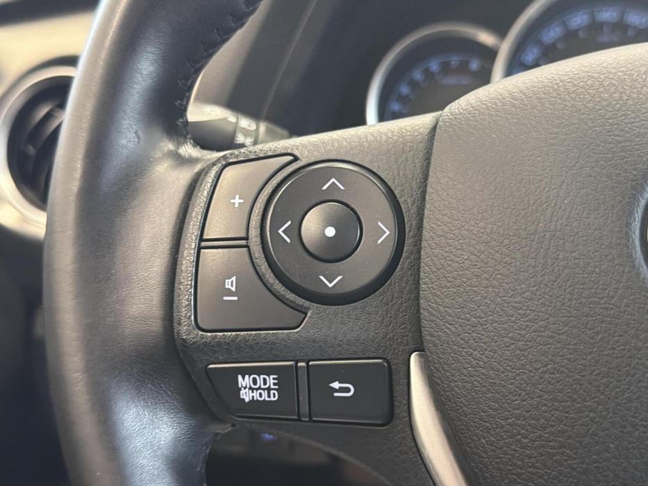 TOYOTA Auris 2013
