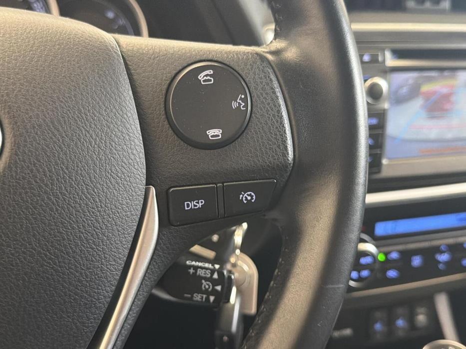 TOYOTA Auris 2013