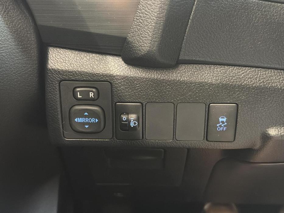 TOYOTA Auris 2013