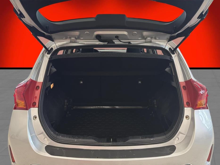 TOYOTA Auris 2013