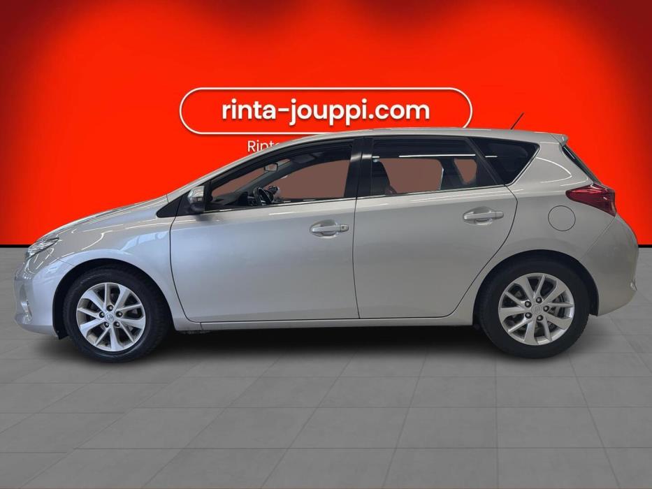 TOYOTA Auris 2013