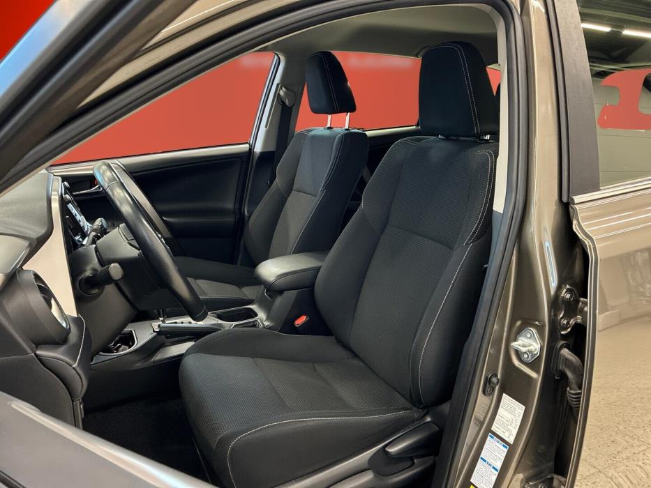 TOYOTA RAV4 2018