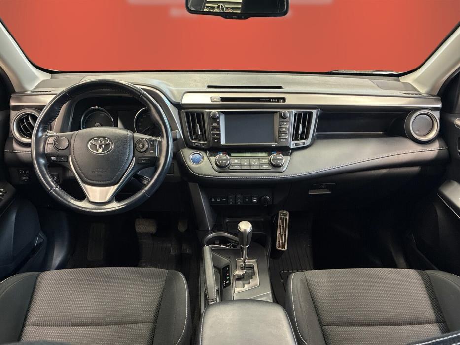 TOYOTA RAV4 2018
