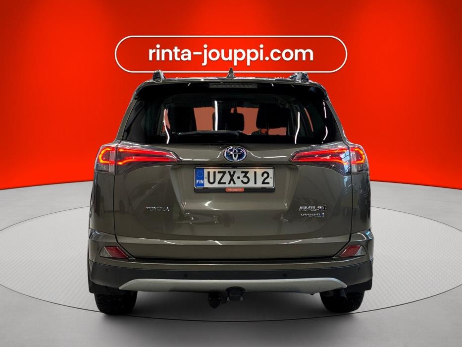 TOYOTA RAV4 2018