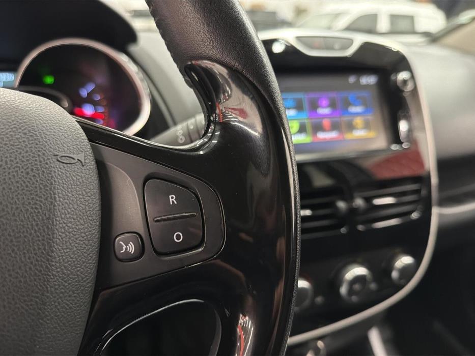 RENAULT Clio 2016