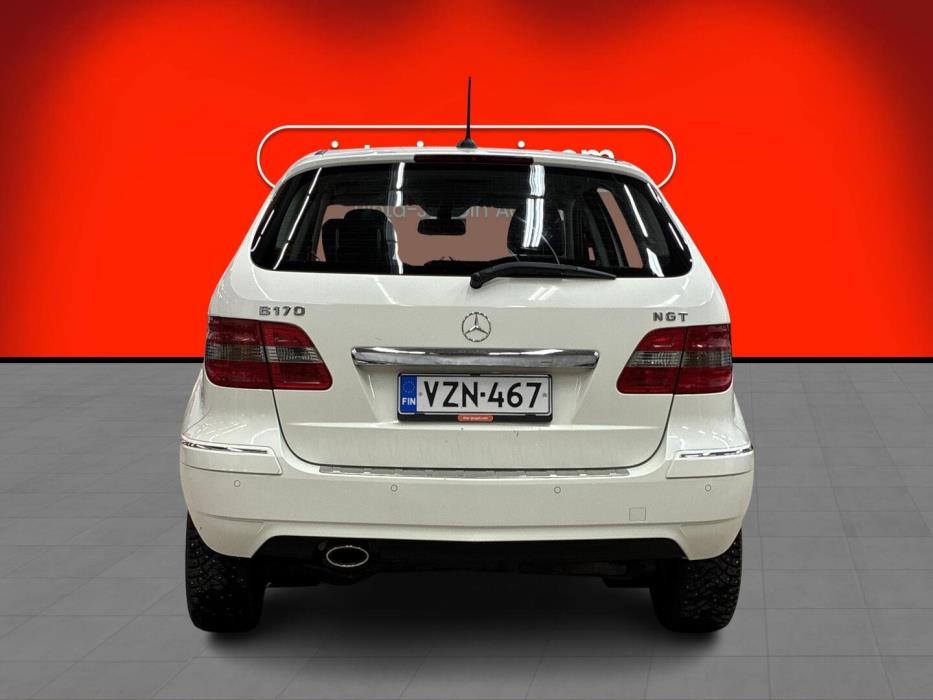 MERCEDES-BENZ B 2009