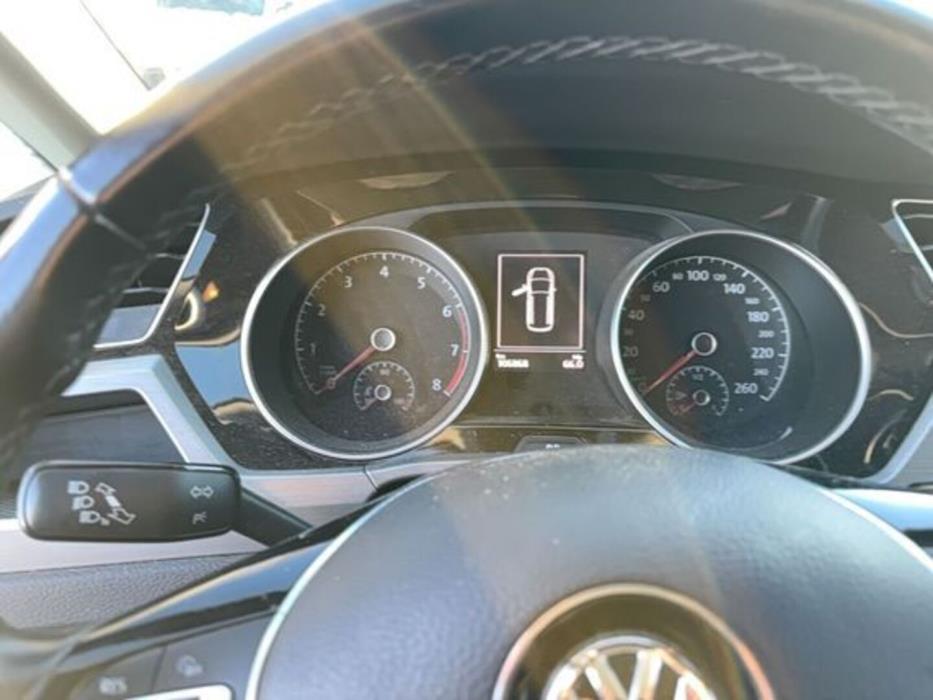 VOLKSWAGEN TOURAN 2019