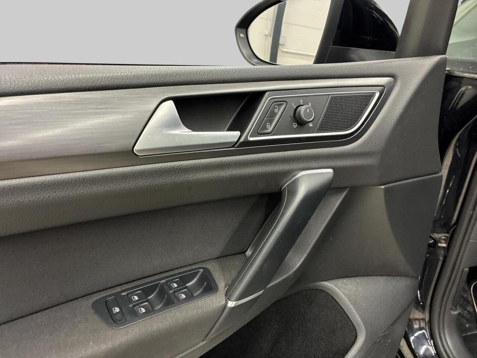 VOLKSWAGEN GOLF SPORTSVAN 2019