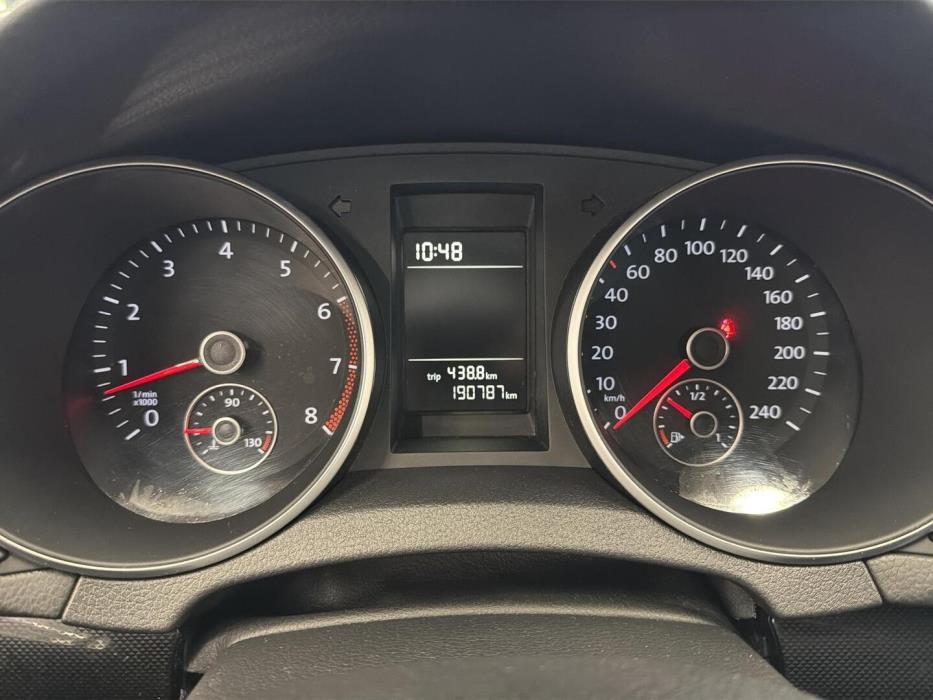 VOLKSWAGEN Golf 2012