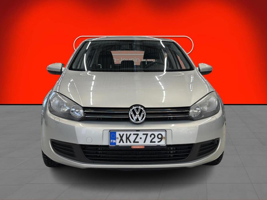 VOLKSWAGEN Golf 2012