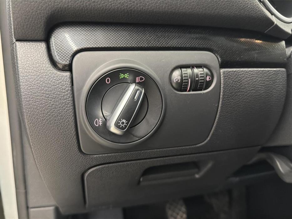 VOLKSWAGEN Golf 2012