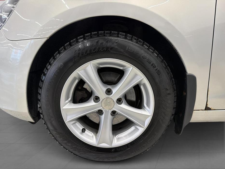 VOLKSWAGEN Golf 2012