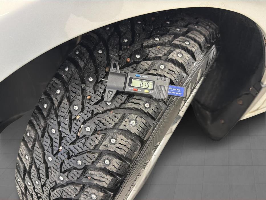 VOLKSWAGEN Golf 2012