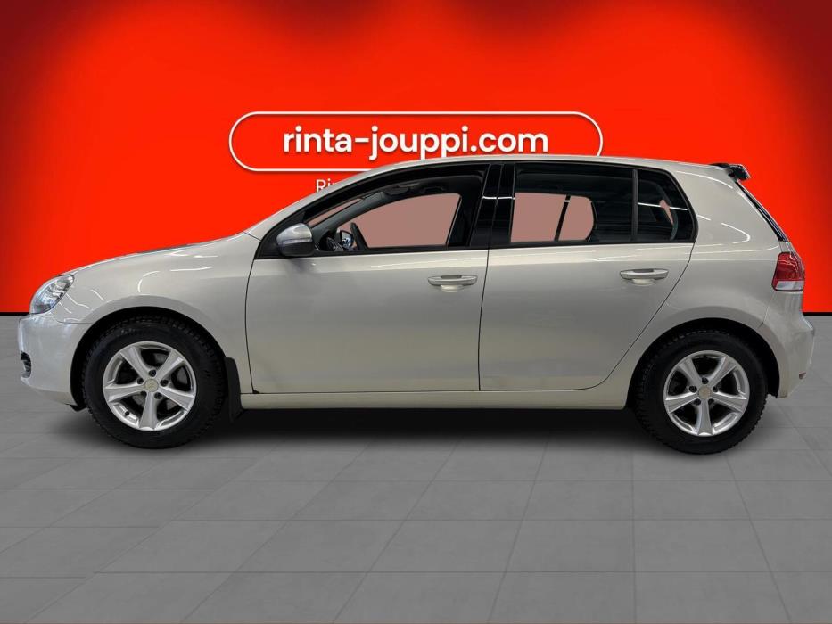 VOLKSWAGEN Golf 2012