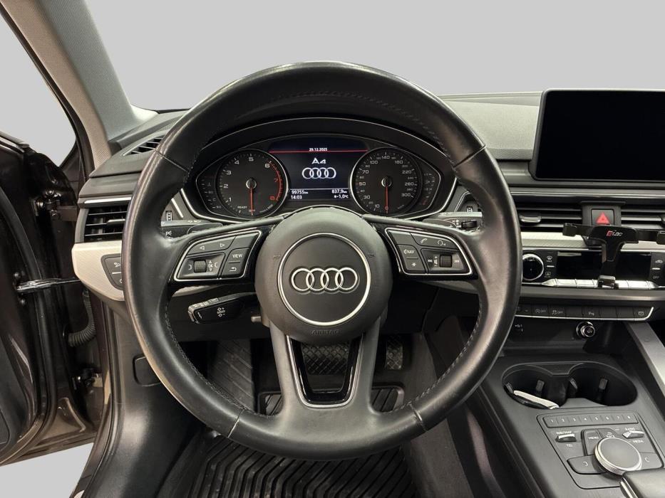 AUDI A4 2018