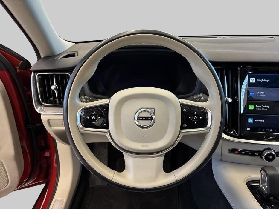 VOLVO V60 2023