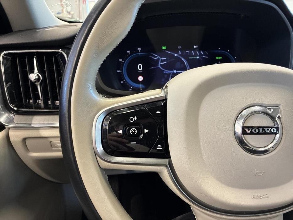 VOLVO V60 2023
