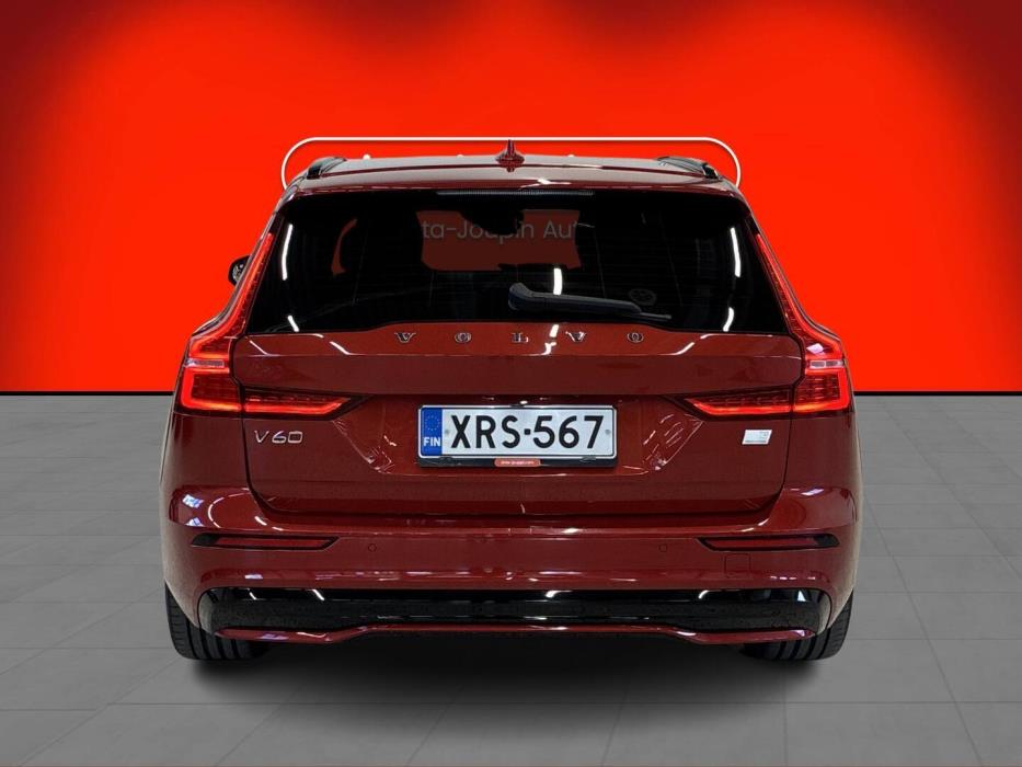 VOLVO V60 2023