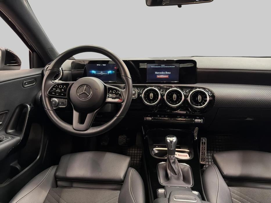 MERCEDES-BENZ A 2020