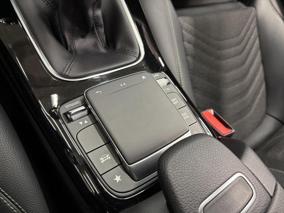 MERCEDES-BENZ A 2020