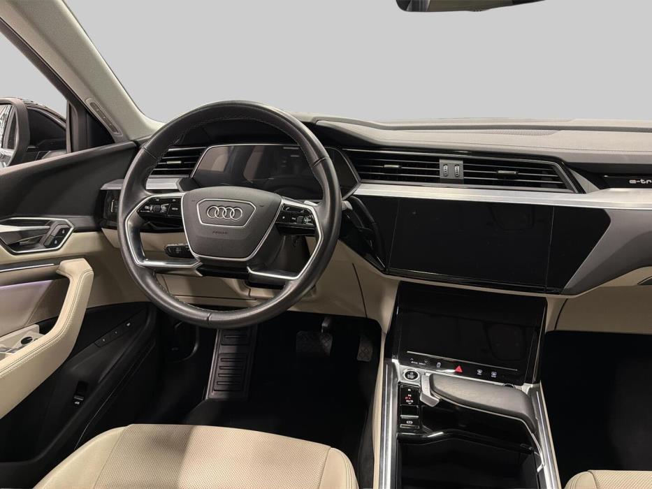 AUDI E-TRON 2023
