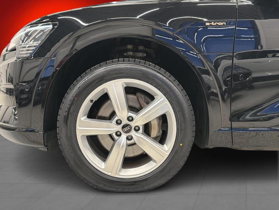 AUDI E-TRON 2023