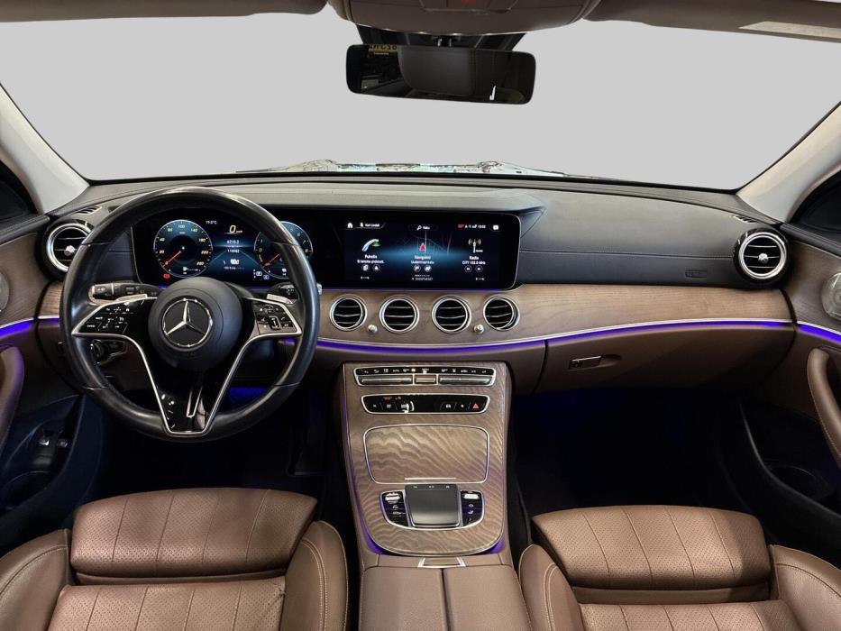 MERCEDES-BENZ E 2023