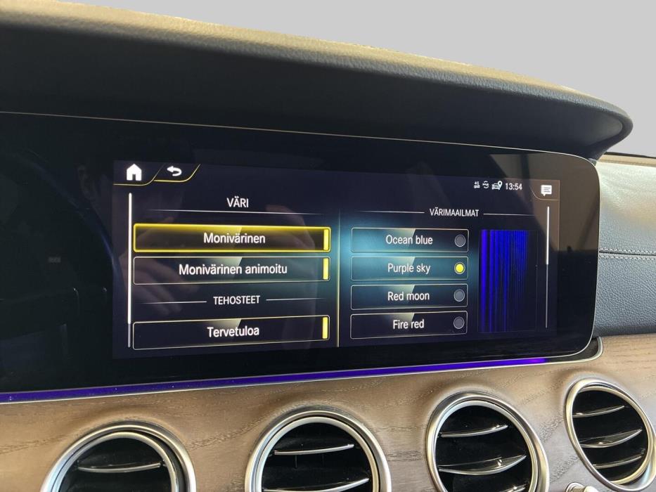 MERCEDES-BENZ E 2023