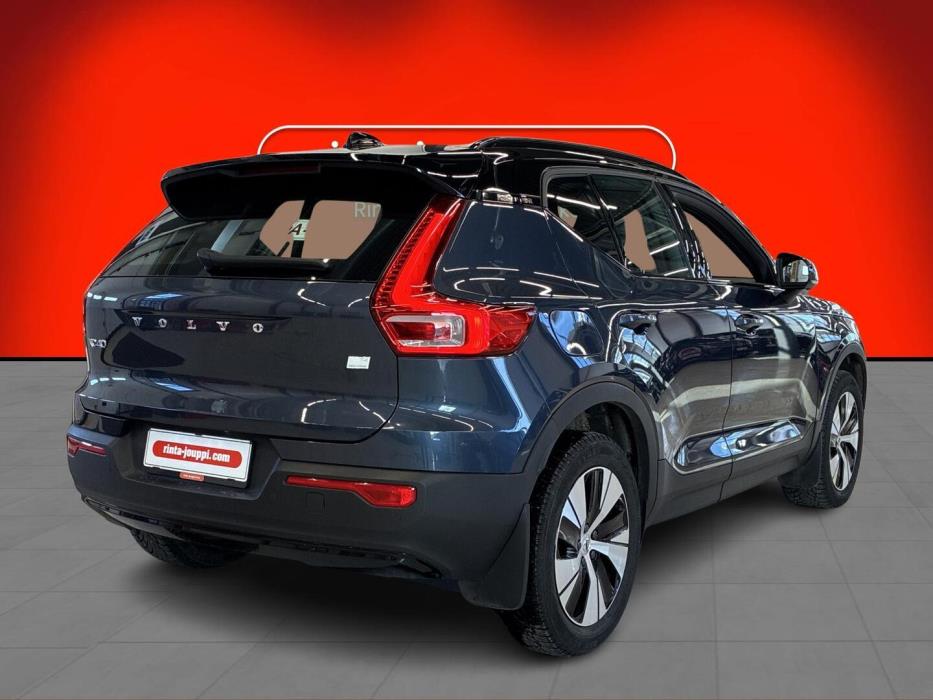 VOLVO XC40 2022