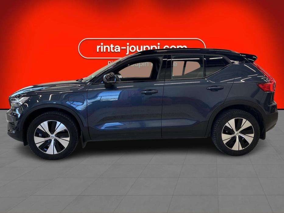 VOLVO XC40 2022