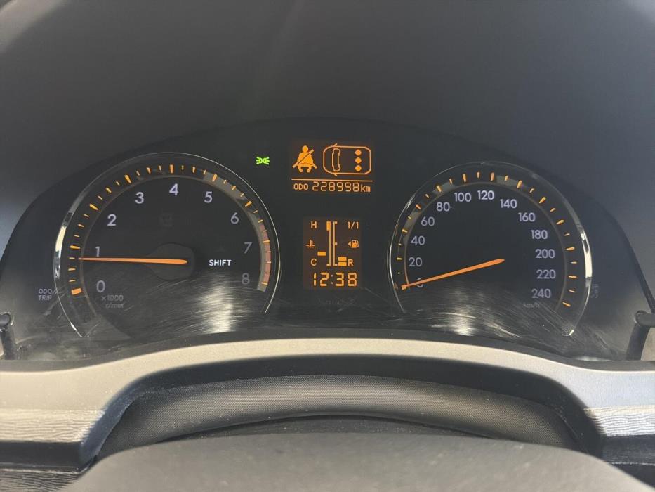TOYOTA Avensis 2010