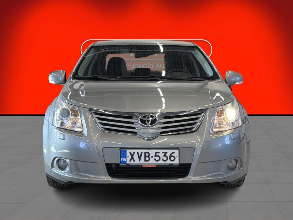 TOYOTA Avensis 2010