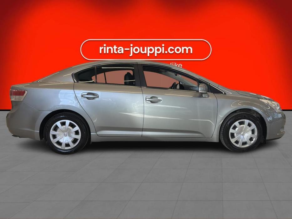 TOYOTA Avensis 2010