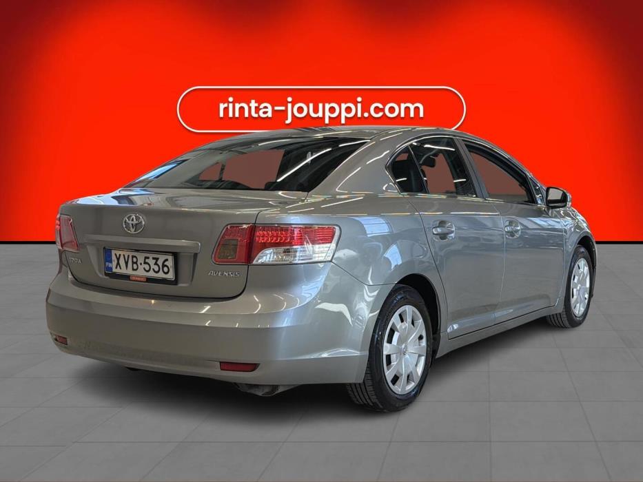 TOYOTA Avensis 2010