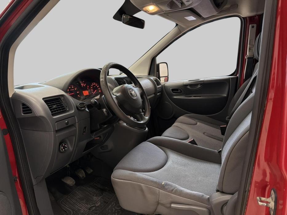 TOYOTA Proace 2013