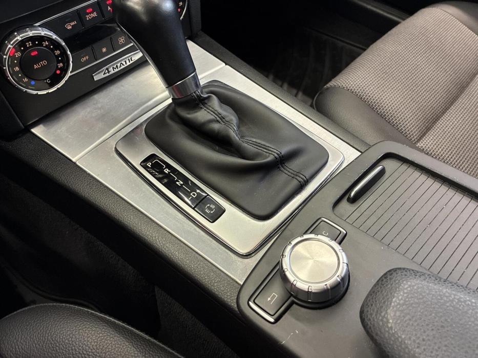 MERCEDES-BENZ C 2013