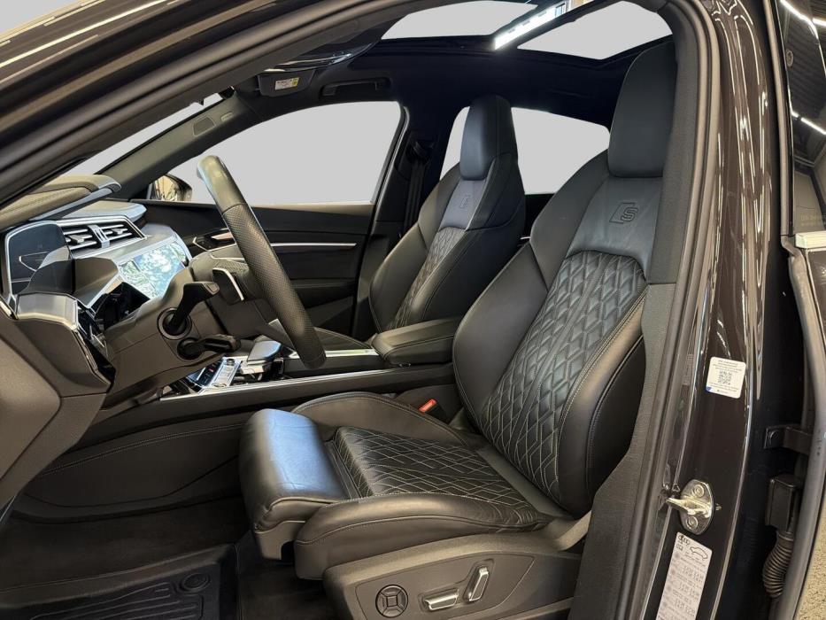 AUDI Q8 e-tron 2024